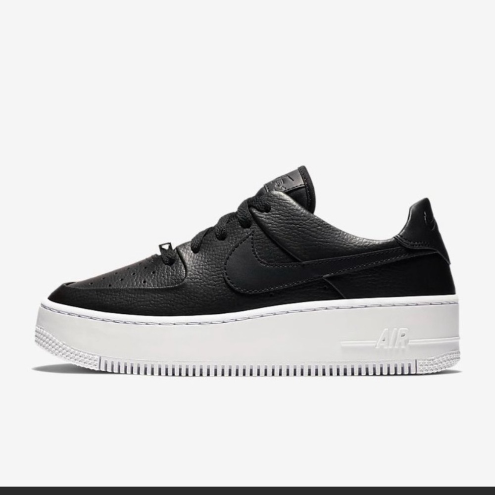 Nike Air Force One Sage Low